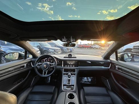 Used 2017 Porsche Panamera Turbo image 24