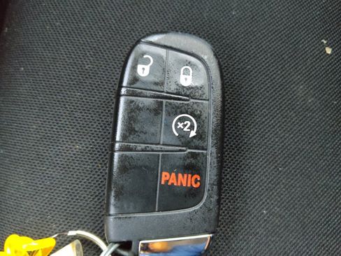 Used 2021 Jeep Renegade Latitude FWD image 32