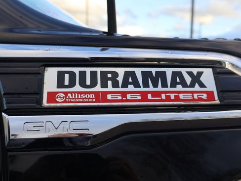 Used 2021 GMC Sierra 2500 Denali w/ Denali Black Diamond Edition image 9