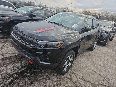 Used 2022 Jeep Compass Trailhawk w/ Trailhawk Elite Group image 3