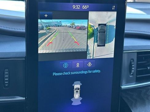 Used 2022 Ford Explorer Platinum w/ Equipment Group 601A image 24