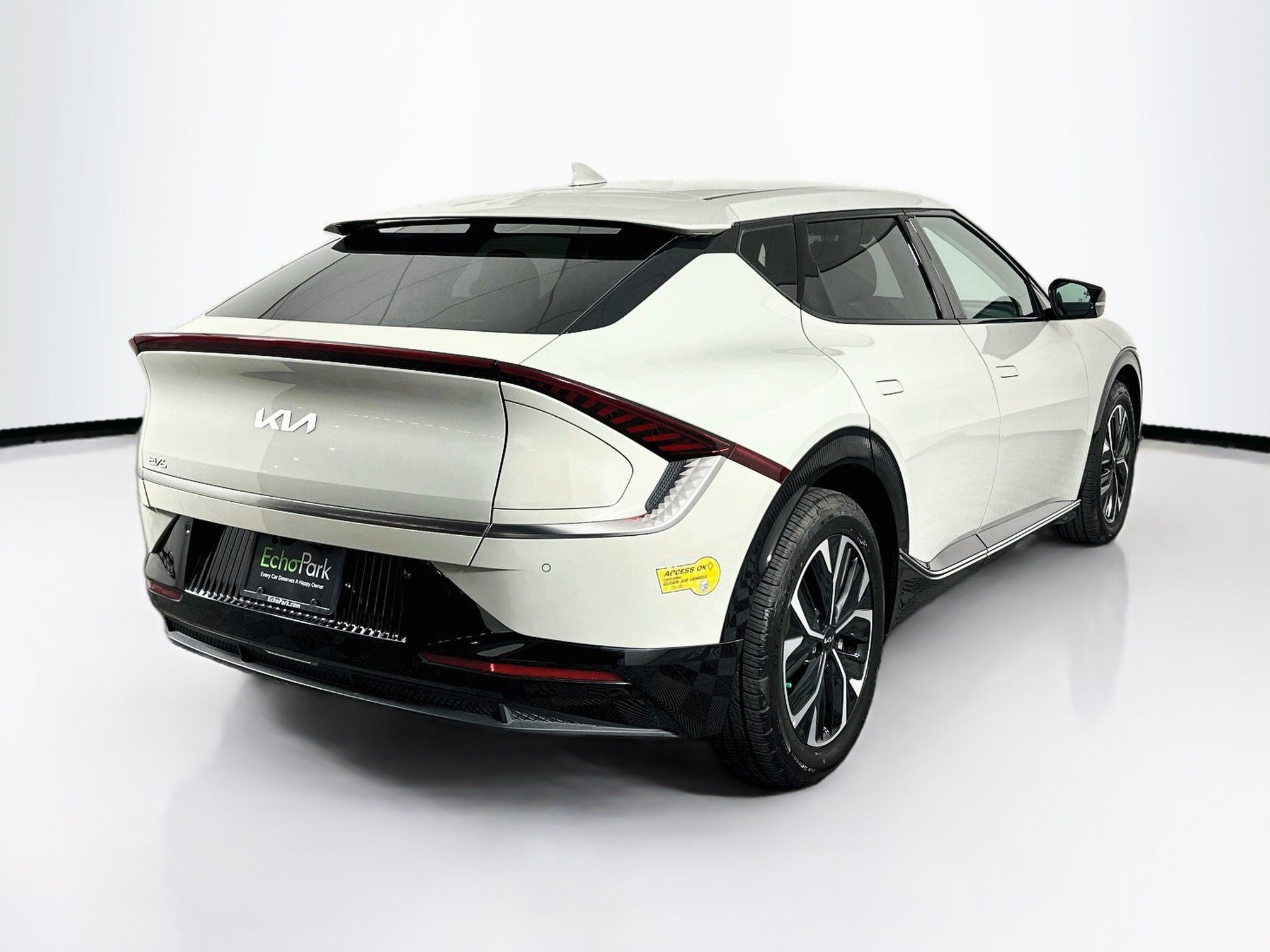 Used 2022 Kia EV6 Wind RWD image 9