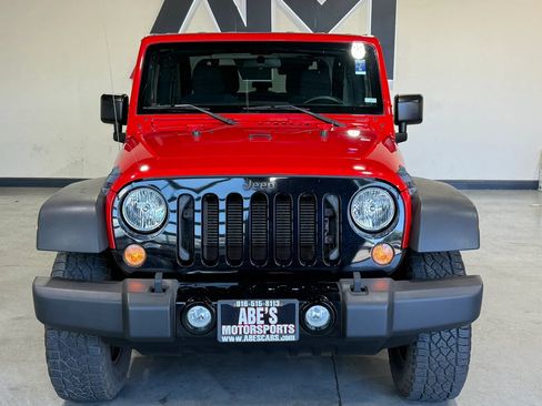 Used 2016 Jeep Wrangler Sport AWD/4WD image 3