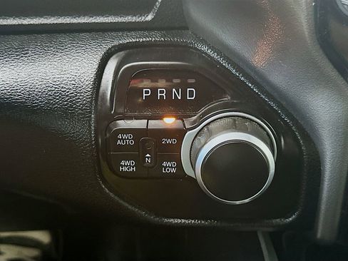 Used 2022 RAM 1500 Big Horn AWD/4WD image 16