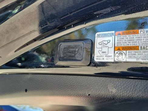 Used 2014 Toyota RAV4 Limited image 9