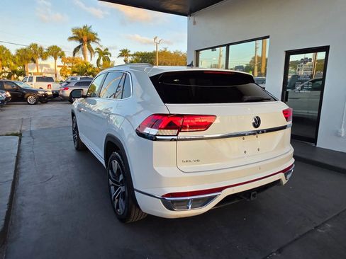 Used 2021 Volkswagen Atlas Cross Sport SEL R-Line FWD image 8