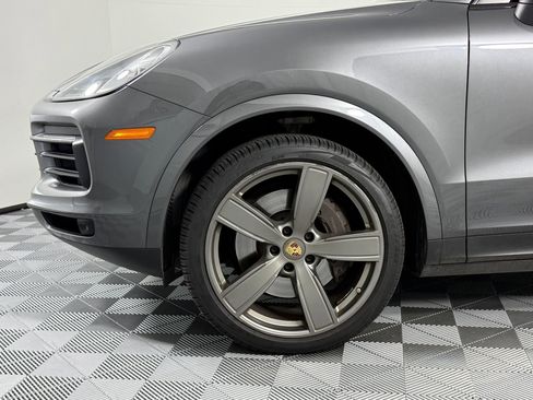 Certified 2022 Porsche Cayenne image 12