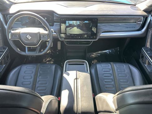 Used 2023 Rivian R1S Adventure image 10