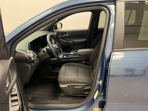Used 2025 Chevrolet Equinox LT image 21