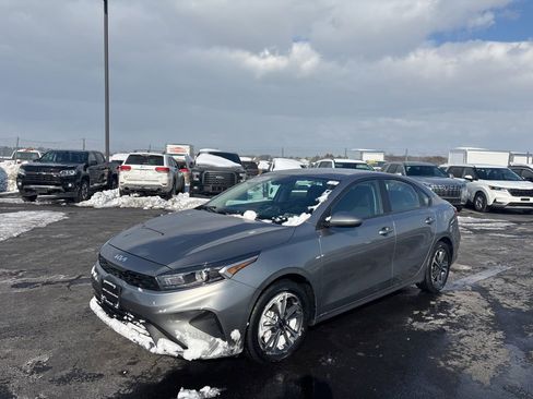 Certified 2023 Kia Forte LXS image 7