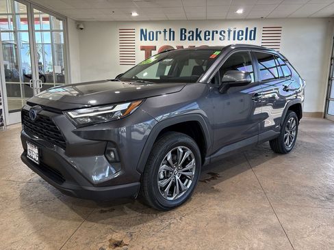 Used 2022 Toyota RAV4 XLE Premium AWD/4WD image 1