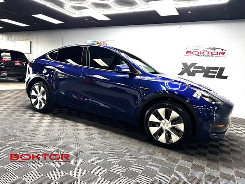 Used 2022 Tesla Model Y Long Range image 1