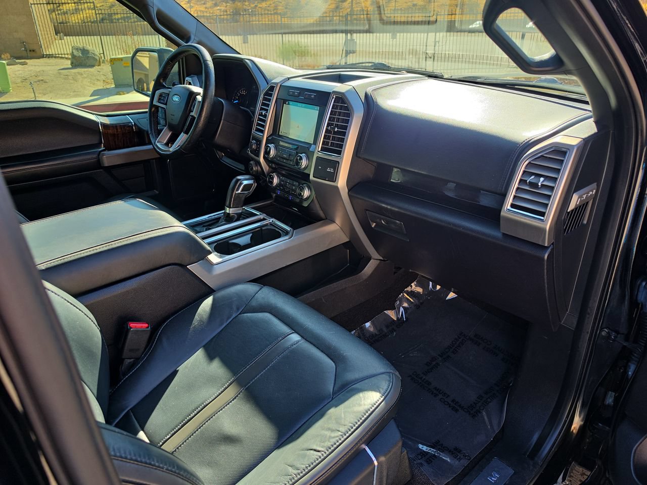 Used 2016 Ford F150 Platinum w/ Equipment Group 701A Luxury AWD/4WD image 30