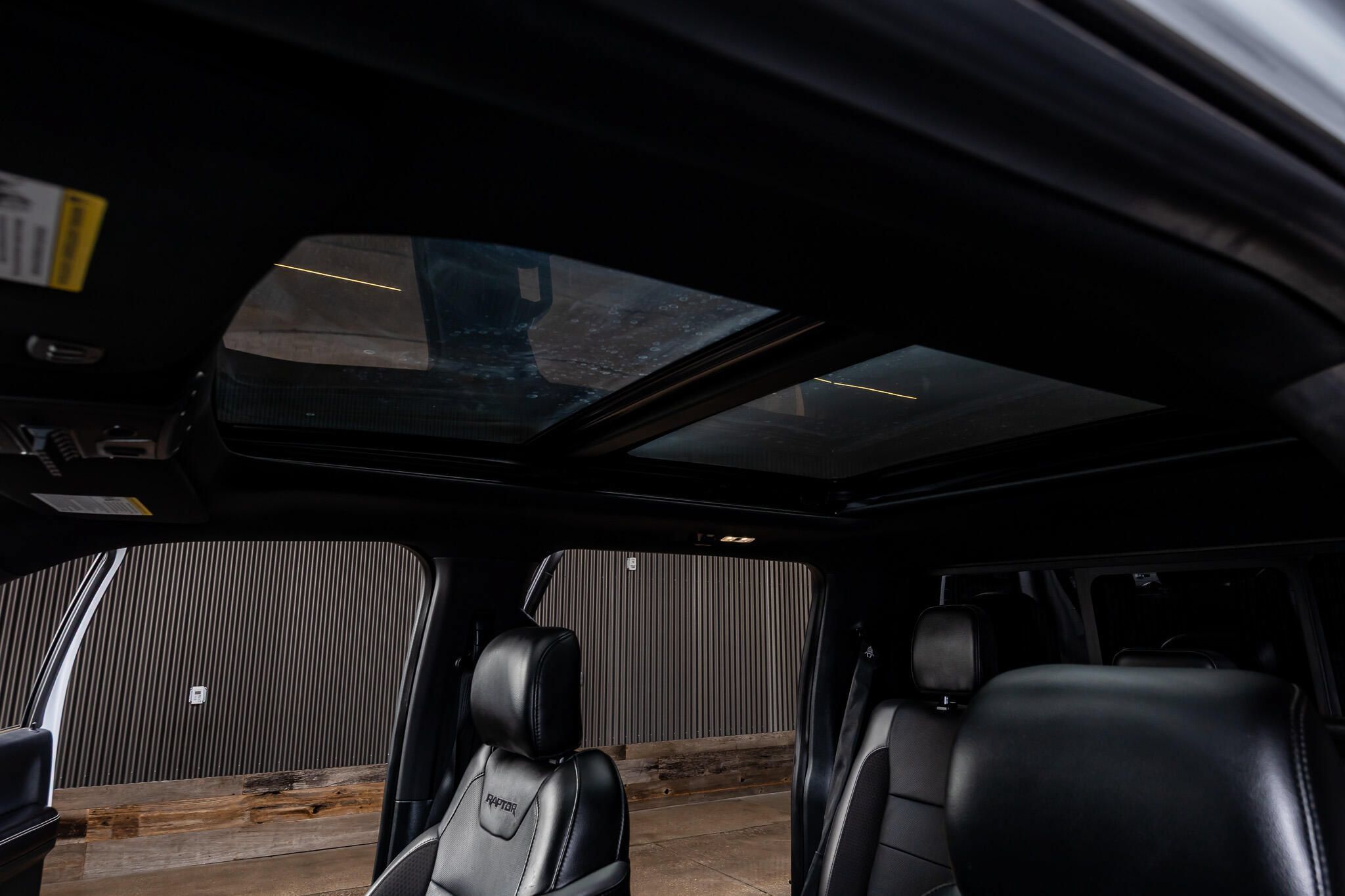 Used 2019 Ford F150 Raptor w/ Equipment Group 802A Luxury AWD/4WD image 25