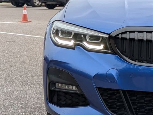 Used 2020 BMW 330i 330i w/ M Sport Package image 9