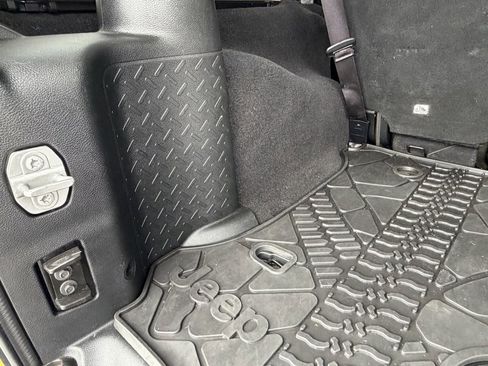 Used 2017 Jeep Wrangler Unlimited Sport w/ Quick Order Package 24S image 30