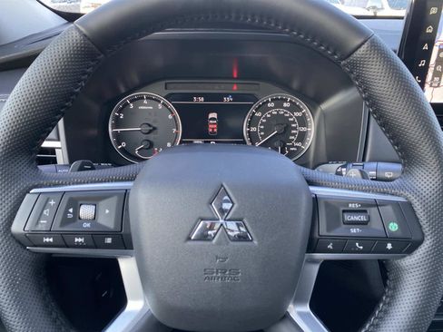 New 2026 Mitsubishi Outlander Trail Edition image 14