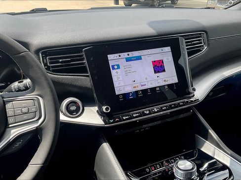 New 2025 Jeep Wagoneer L Series II w/ Convenience Group I image 6