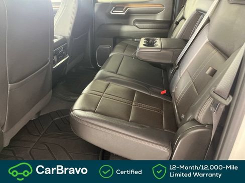 Used 2023 Chevrolet Silverado 1500 High Country w/ High Country Premium Package AWD/4WD image 18