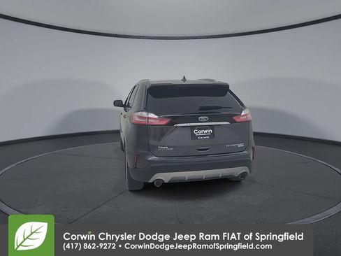 Used 2020 Ford Edge Titanium image 12