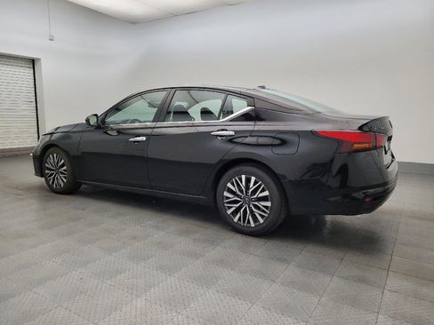 Used 2023 Nissan Altima 2.5 SV image 3