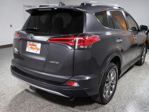 Used 2018 Toyota RAV4 Limited FWD image 7