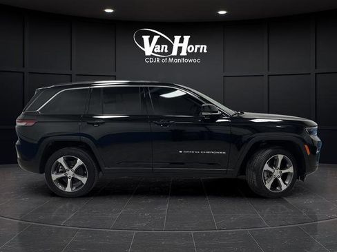 Used 2024 Jeep Grand Cherokee Limited 4xe image 2