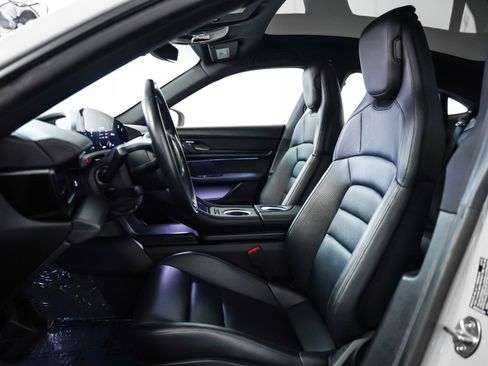 Certified 2023 Porsche Taycan image 5