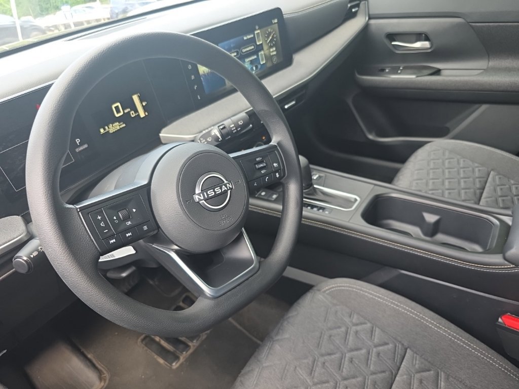 Certified 2025 Nissan Kicks SV AWD/4WD image 16