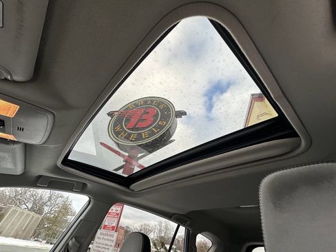 Used 2016 Toyota RAV4 XLE image 11