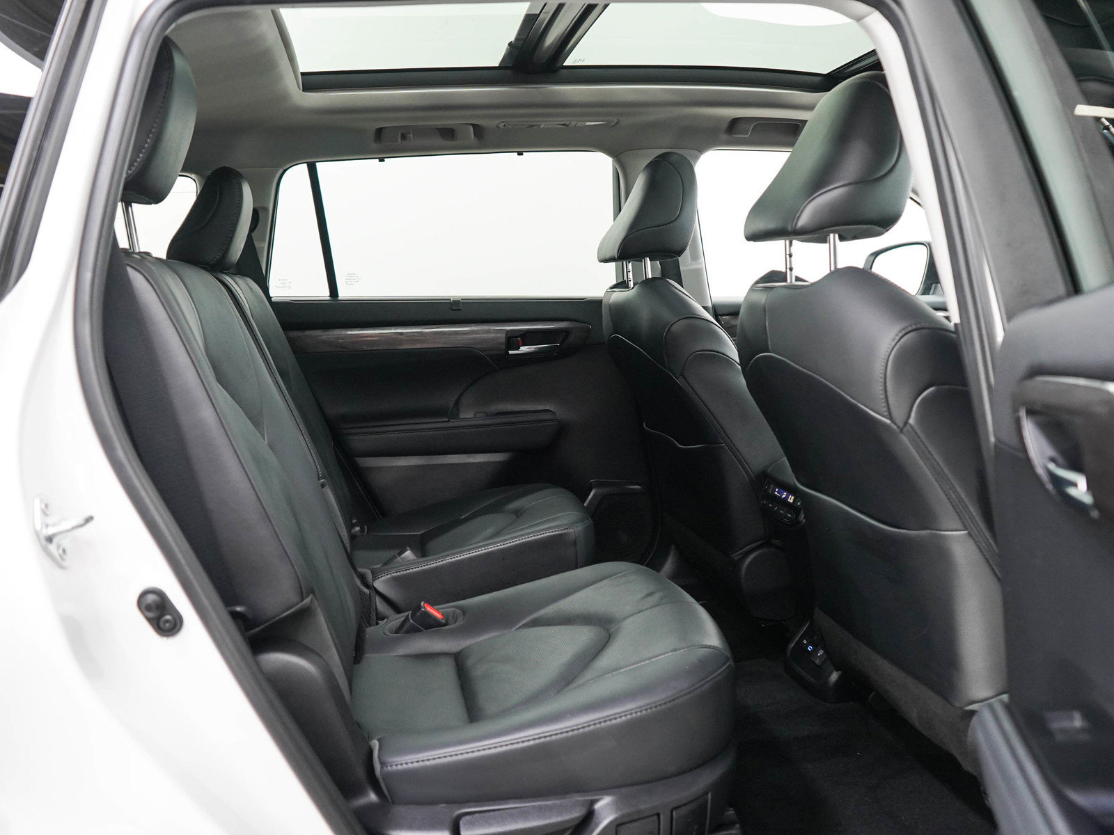 Used 2022 Toyota Highlander Platinum AWD/4WD image 12