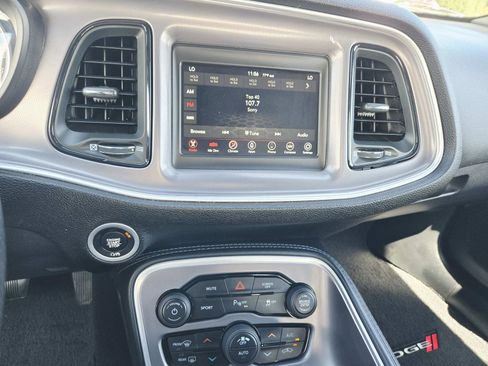 Used 2022 Dodge Challenger GT image 27