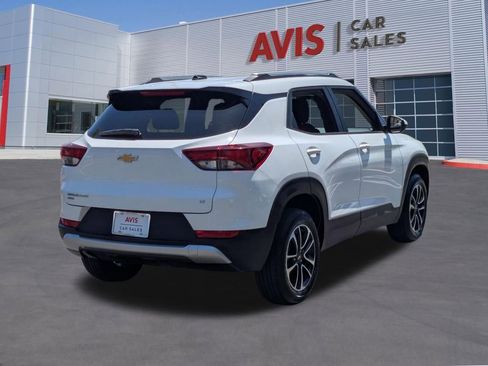 Used 2025 Chevrolet TrailBlazer LT AWD/4WD image 6