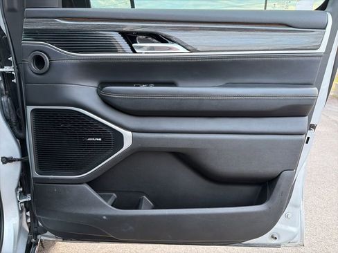 Used 2022 Jeep Wagoneer Series II w/ Premium Group I image 30