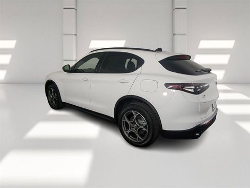 New 2025 Alfa Romeo Stelvio Sprint w/ Convenience Package image 7
