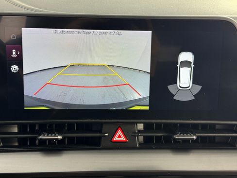 Used 2023 Kia Sportage EX image 24