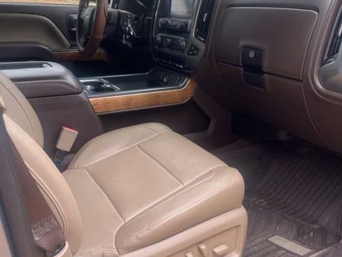 Used 2017 Chevrolet Silverado 1500 LTZ w/ Texas Edition image 10