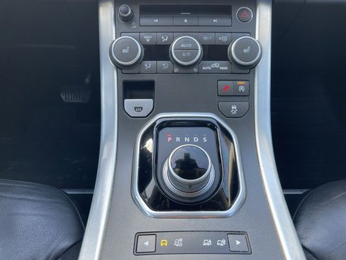 Used 2016 Land Rover Range Rover Evoque SE image 19