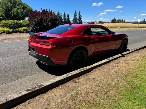 Used 2014 Chevrolet Camaro SS w/ SS Performance Package RWD image 7