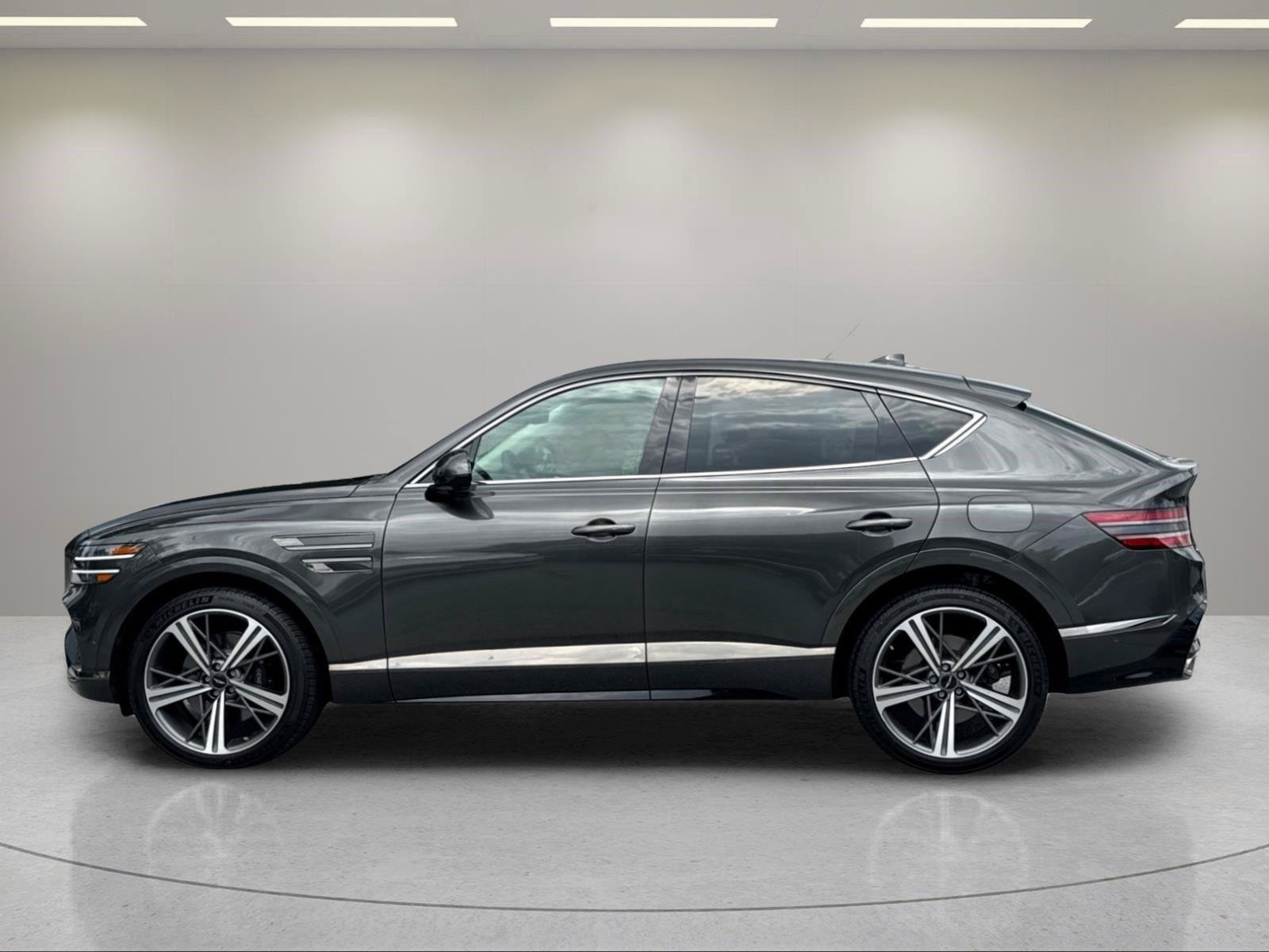 Used 2025 Genesis GV80 3.5T e-SC AWD/4WD image 2