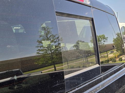 New 2026 RAM 1500 4x4 Crew Cab image 7