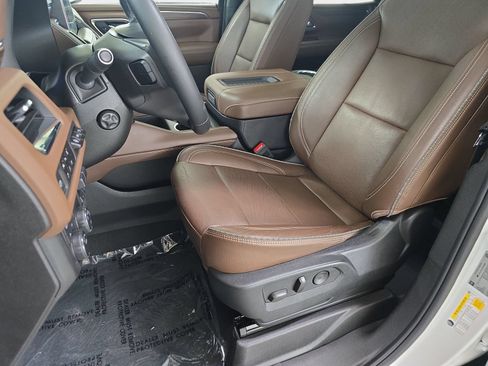Used 2024 Chevrolet Tahoe High Country w/ Max Trailering Package AWD/4WD image 17