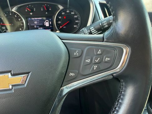 Used 2021 Chevrolet Equinox LT AWD/4WD image 40