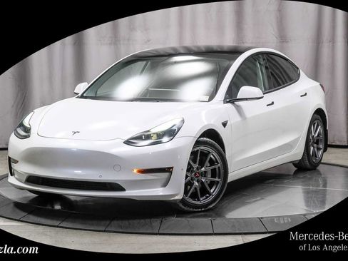 Used 2022 Tesla Model 3 RWD image 1