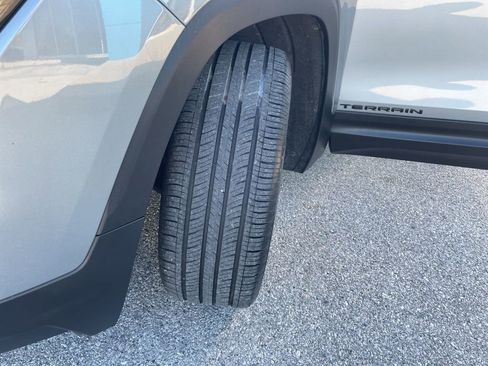 Used 2024 GMC Terrain SLE w/ Elevation Edition image 55