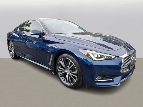 Used 2018 INFINITI Q60 3.0t Luxe w/ Sensory Package 3.0T Luxe AWD/4WD image 3