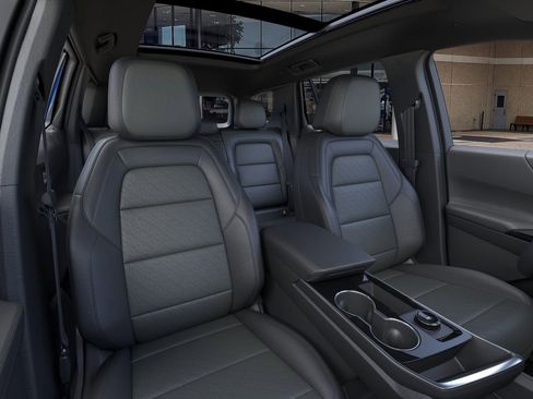 New 2026 Chevrolet Equinox LT image 16