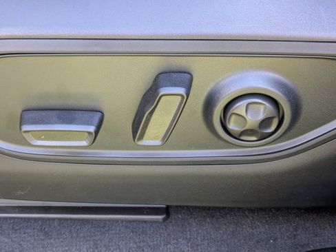 New 2025 Jeep Grand Cherokee L Altitude image 18