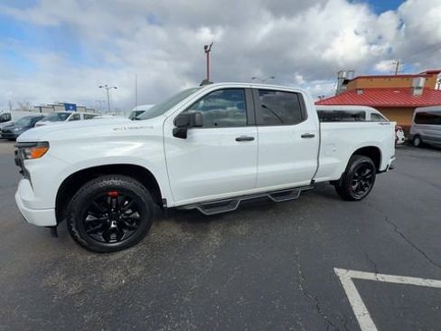 Used 2022 Chevrolet Silverado 1500 Custom AWD/4WD image 4