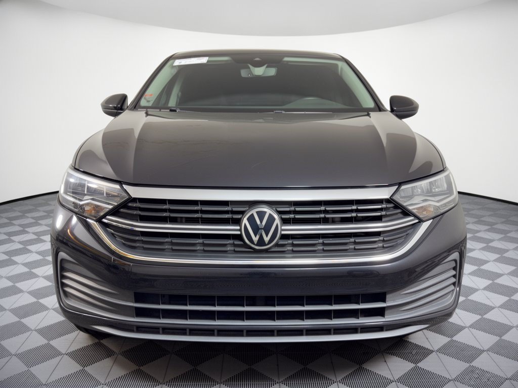 Used 2023 Volkswagen Jetta SE FWD image 6